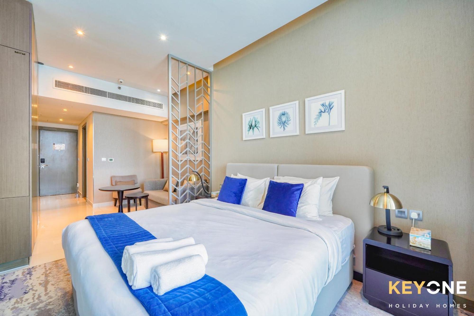 Sleek Studio In Prive With Stunning Canal View Dubai Exterior foto